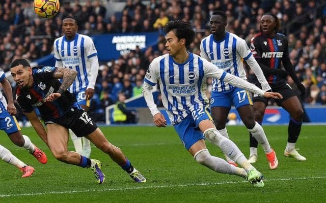 三笘薫と鎌田大地の日本人対決が実現！　サール2発に守護神躍動のパレスが敵地で勝利【プレミアリーグ】