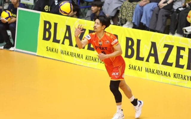 【関田誠大(ジェイテクトSTINGS愛知/日本代表)×マクダビッド】自分本来のプレーをするためにサポーターを着用することが必要