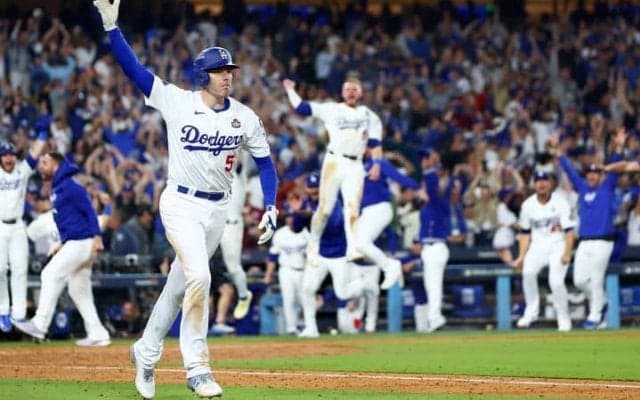 ジャッジ“62号超え”の「2.4億円」で落札　フリーマンのWS史上初サヨナラ満弾球キャッチの10歳少年「人生最高の瞬間」