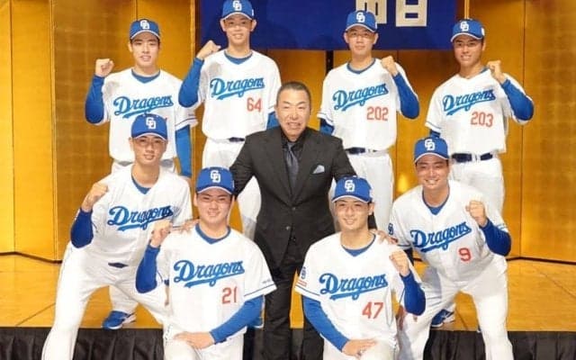 プロ野球に現れた“王子”が「イケメンすぎるだろ」　2か月で掴んだ心「モテそう」