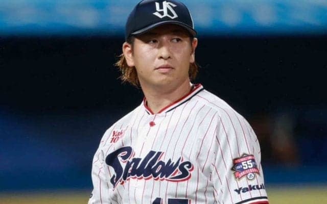 燕“特別ユニ”に「かっけーしか言葉が出ない」　着こなす守護神候補は「似合うね」