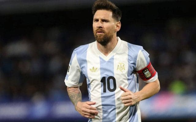 The Bestでメッシは後輩ヤマルを1位に選出、ムバッペは投票せず…