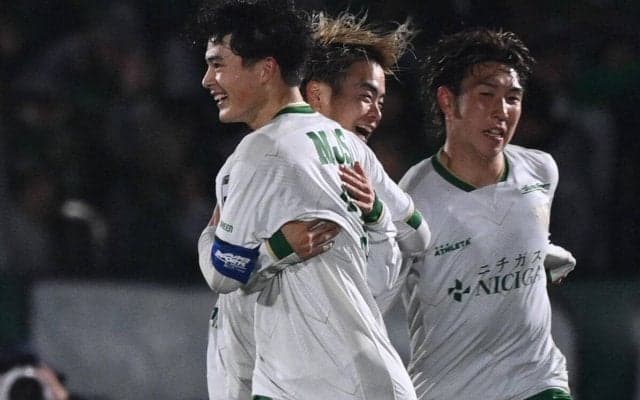 東京Vの守備の要担うDF谷口栄斗が契約更新！　初のJ1で安定した守備に川崎F戦ではハットトリックも達成