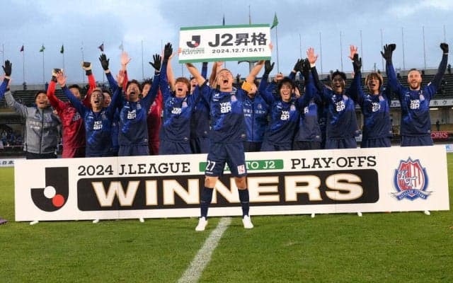 J2昇格の富山、PO決勝2得点の地元出身FW碓井聖生&MF高橋馨希と契約更新！「幸せな1年になりました」