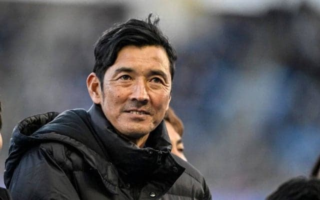 「孤独のグルメ感半端ねえ笑」J3福島の寺田周平監督“スーツ×喜多方ラーメン”写真に反響！「松重豊そっくりでワロタw」「絵面が完全に孤独のグルメ」の声