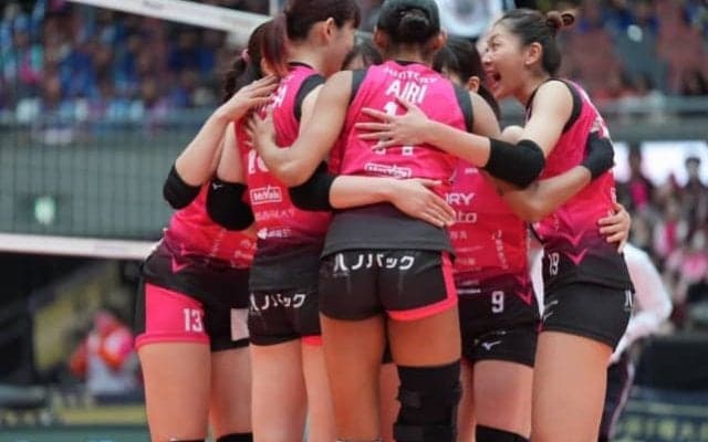 【バレー】姫路が初優勝。2セットダウンからフルセットの激闘を制す。MVPに井上愛里沙　皇后杯決勝