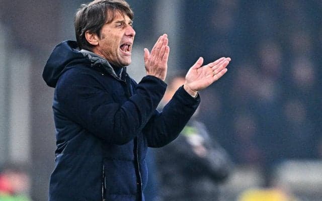 暫定首位浮上もジェノアの反撃を許したナポリ、コンテ監督は後半の戦いぶりに苦言｢全てを無駄にする危険があった｣