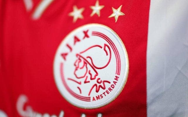 「今すぐ契約するべき」名門アヤックスに新たな才能出現？ 下部組織の11歳が大観衆の前で2000回超えリフティング「もう少し続けることもできたが…」