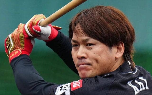 甲斐拓也が巨人入団会見　移籍の決め手は「阿部監督」…背番号10継承「責任はある」