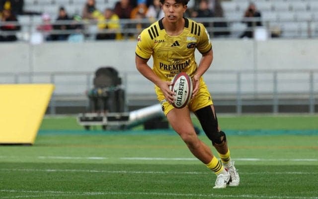 ライバルとの激しいポジション争い。若きフルバックが“最後尾”から巻き返す