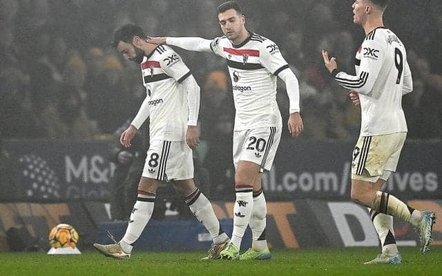 ブルーノ退場響いたユナイテッドが新生ウルブスに敗戦…泥沼の公式戦3連敗に【プレミアリーグ】