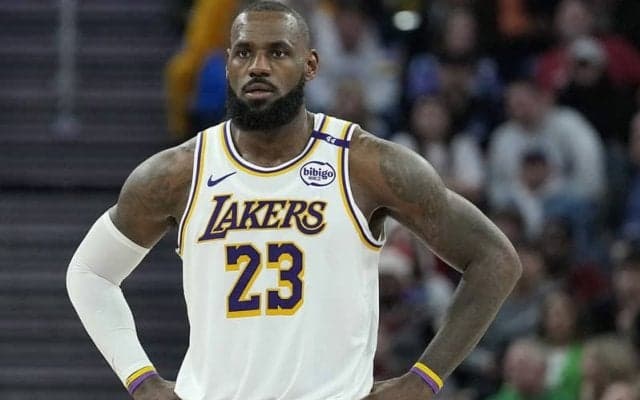レイカーズのレブロン・ジェームズがクリスマスゲームにおけるリーグ記録を更新