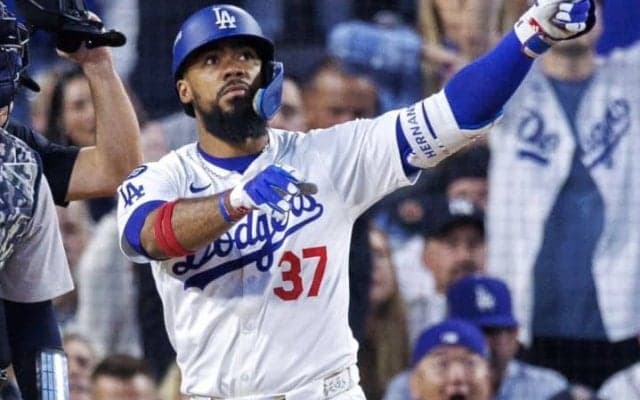 破談の危機に瀕した再契約　米紙が伝えたT・ヘルナンデスとド軍の交渉の舞台裏「最後の障壁は後払いだった」