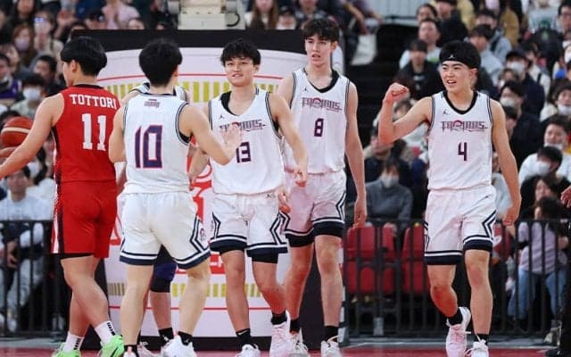 福大大濠がウインターカップ制し高校2冠…快進撃の鳥取城北を下し3年ぶり4度目優勝