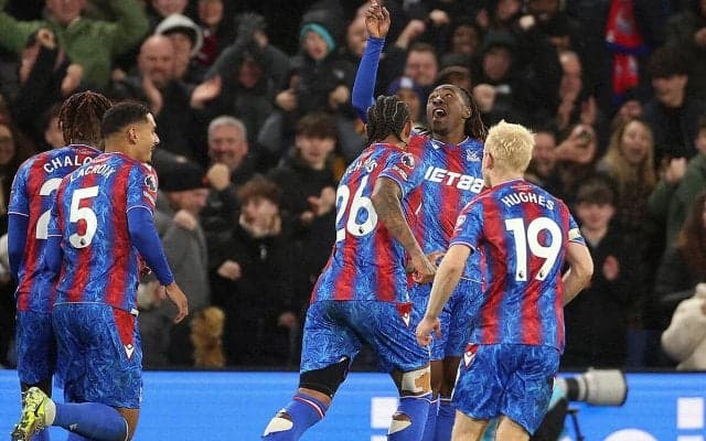 エゼ弾で逆転パレスがセインツとの下位対決制す！　鎌田大地途中出場も菅原由勢は出番なし【プレミアリーグ】