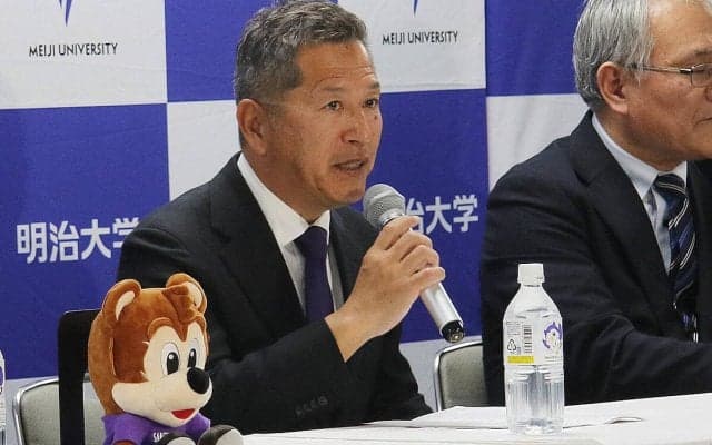 明治大学を率いる名将・栗田大輔監督が退任！ 今年はリーグ戦無敗優勝も達成「新たなチャレンジの話を頂き、私自身も挑戦しようと」