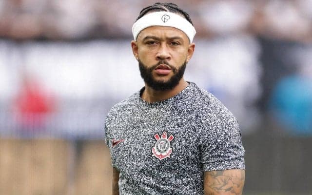 「違和感ゼロ」メンフィスがガーナ国軍を訪問…アサルトライフルを携えた写真が反響「一緒にCall of Dutyやろうよ」