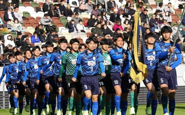 高校サッカー選手権優勝の大本命　６バックで守る相手も粉砕する大津が悲願へ前進