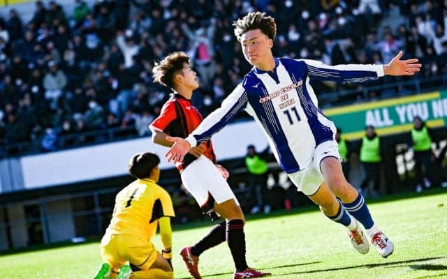 初戦ハットトリックの高岡伶颯が一時同点弾も矢板中央が日章学園に競り勝ち3回戦へ 【全国高校サッカー選手権大会】