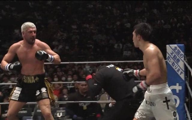 【RIZIN】「審判殴られるところ初めて見た」レフェリーの制止を“ガン無視”で殴り続け…まさかの暴挙に会場騒然 複数がクリーンヒット