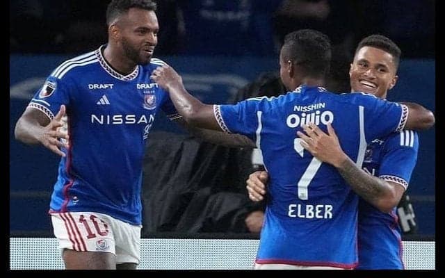 J1半分のチームが｢新監督｣に、2025年をリードする｢西日本の3強｣、復権を期待｢東日本の2大強豪｣【日本サッカー｢2024総決算｣と｢2025大展望｣の激論】(7)