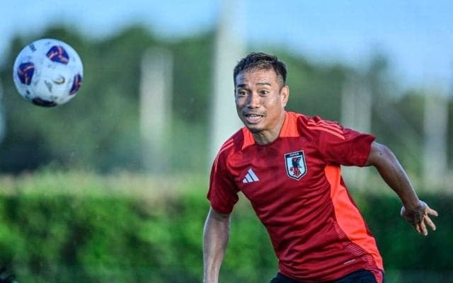 「めっちゃかっこよくてめっちゃ可愛い」日本代表DF長友佑都と人気タレント・平愛梨との「シックワンピース＆スーツでの夫婦2ショット」が「素敵」と話題に！「憧れの夫婦」の声