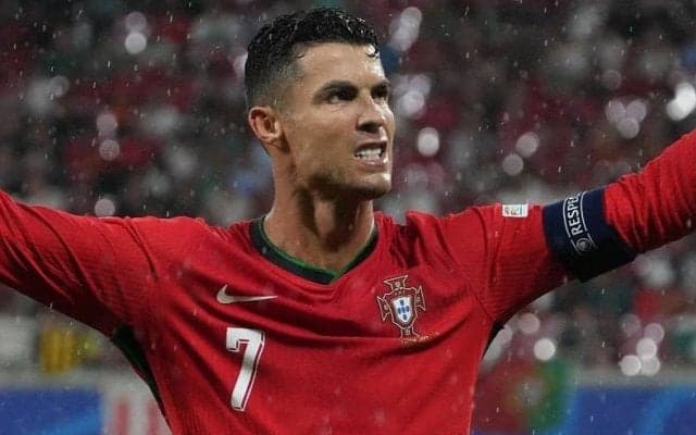 メッシ、クリロナを生んだ、2025年は｢サッカー革命｣100周年(2)否決され続けた｢2人制｣、アーセナル本拠地で行われた2つの｢試合｣と革命後の得点数