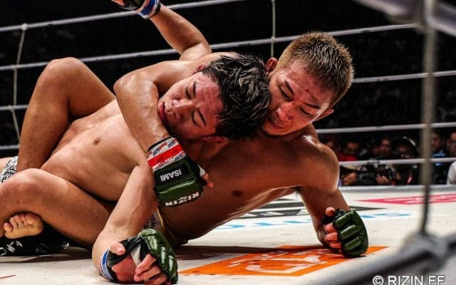 元谷友貴はいかにして“超新星”秋元強真を攻略したか？ 「自分のMMAにとって一番いいポジションで攻めた」