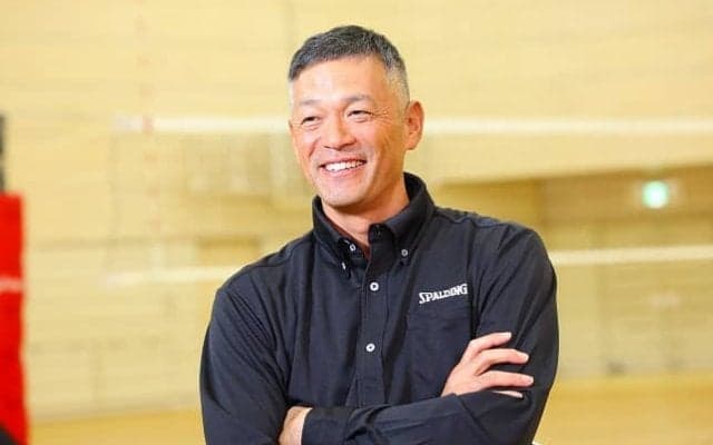 【バレー】全日本インカレ3位・嘉悦大女子バレー部の濵口純一監督が退任し、トヨタ自動車ビーチバレー部のGM兼監督に就任