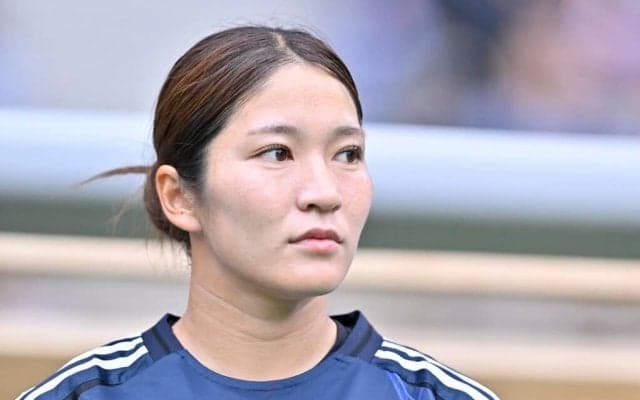 「私服のリフティング可愛いすぎる♡」浦和L・遠藤優のドイツ村での可憐な“初蹴り”が話題！「ちょっとちょっと！最後可愛すぎるぞ」「プロ魂流石やね」の声