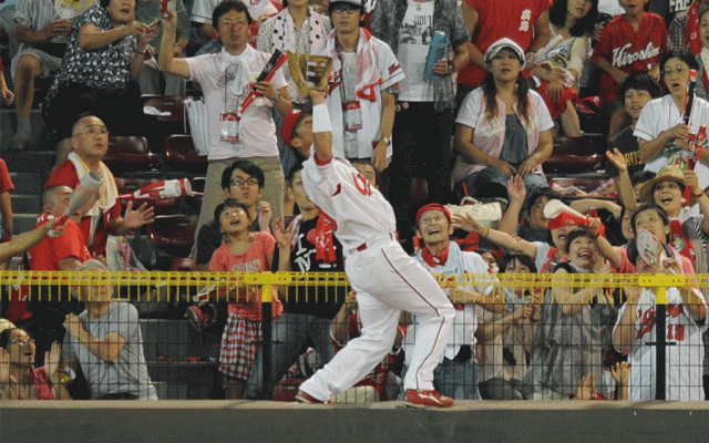 フェンス登ってコーチから叱咤「やっちゃいけん」　スーパープレー狙うも…まさかの“失態”