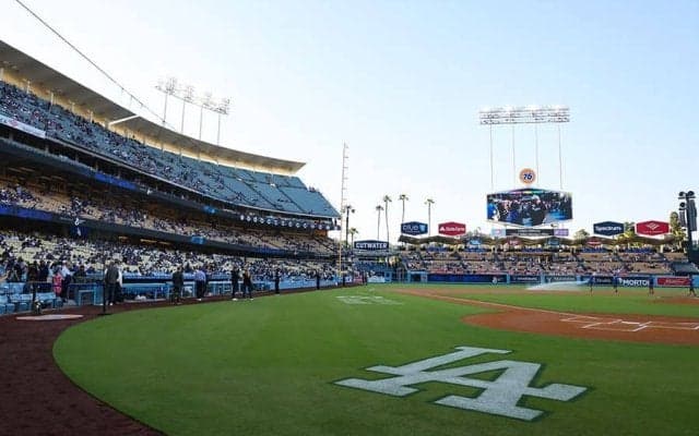 ド軍本拠地157億円大改修も「間に合う？」　進まぬ工事にファン焦り「なんて酷い状況」