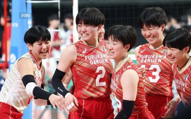 春高バレー　2年ぶり優勝目指す古川学園が佐賀学園にストレート勝ち　岡崎典生監督「優勝できる力は十分ある」　