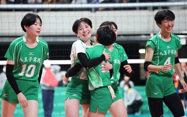 春高バレー　八王子実践が旭川志峯にストレート勝ち　市川悠乃主将「守備も攻撃もチームとしてまとまりを出して戦っていきたい」
