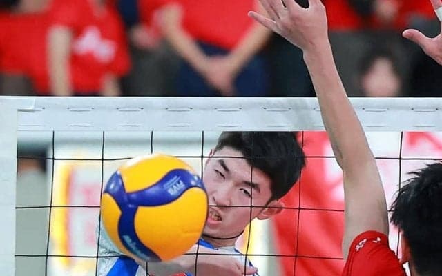 春高バレー　京都代表　洛南（男子）堅実な試合運びで初戦突破　京都橘（女子）フルセットで涙