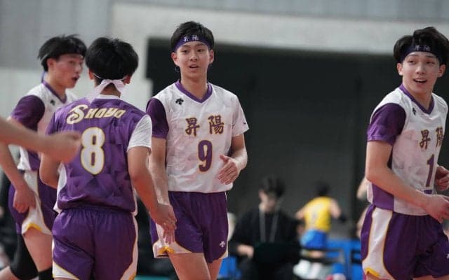 三冠を狙う駿台学園が登場　男子2日目（1/6）の全16試合を紹介【春高2025】