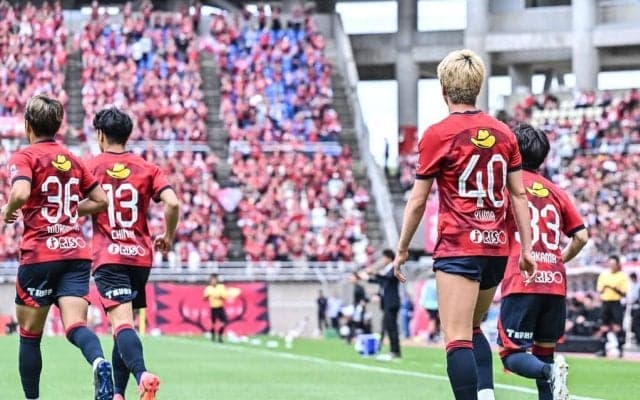 「今年は番号変更多いな」「なぜ7番から77番なんだ！」J1鹿島が発表した「所属29選手の新背番号＆空き番号」にサポーター驚き！ 知念慶の「ポジション変更」にも注目の声