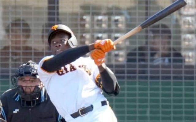 阿部巨人　2025シーズンに待ち受けるし烈な外野手争いの行方　注目される「未完の大器」の存在とは