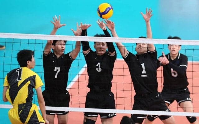 春高バレー　東福岡が3回戦進出　サッカー部は11日に準決勝　照屋舜主将「負けられない気持ちになる」