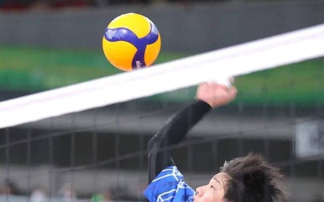春高バレー　洛南がストレート圧勝　世代ナンバーワンアタッカーの中上烈が絶好調
