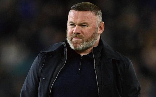 3部降格危機で泣く泣く決断…英2部クラブがルーニー監督を解任、指揮官密着の“アマプラ”も撤退で大金ゲットを諦めることに