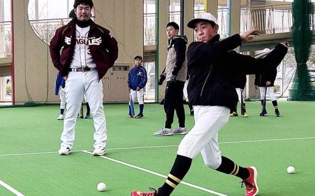打球の飛距離が伸びる“ヘッドの遅れ”をどう作る？　スイング速度を上げる「下半身感覚」