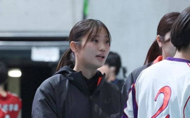 春高バレー　東九州龍谷が準々決勝進出　忠願寺姉妹の活躍で松山東雲にストレート勝ち