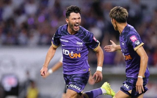 広島がマルコス・ジュニオール＆トルガイ・アルスランの外国人2選手と契約更新！