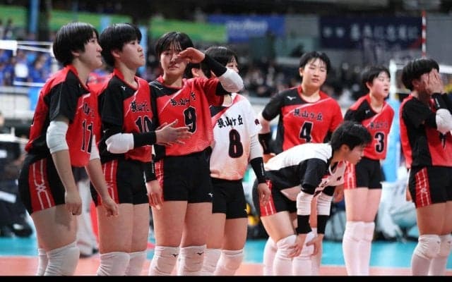 春高バレー　初出場の狭山ヶ丘はベスト8ならず　安来に逆転負け 「決め球が通用しなかった」