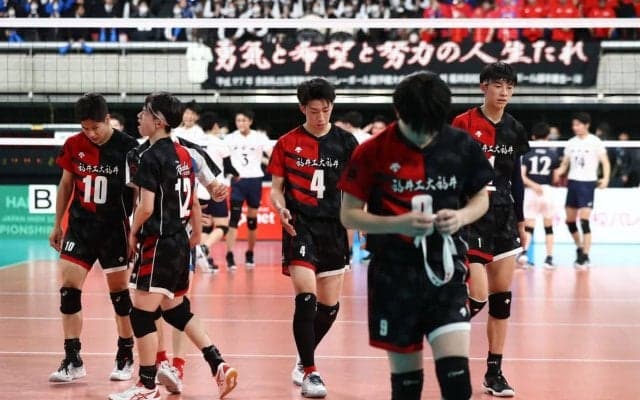 春高バレー　昨年準優勝の福井工大福井が準々決勝で敗退　主将の山本快「去年の舞台に連れていきたかった」