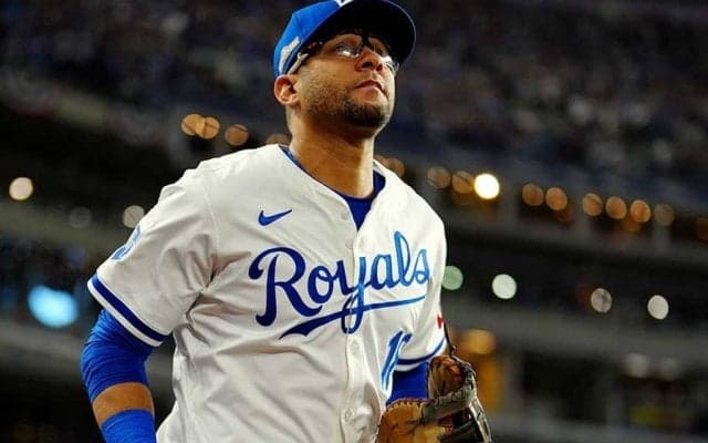 MLB首位打者も厳しい冬　41歳の高齢がネックか…元DeNA助っ人の狭まる新天地