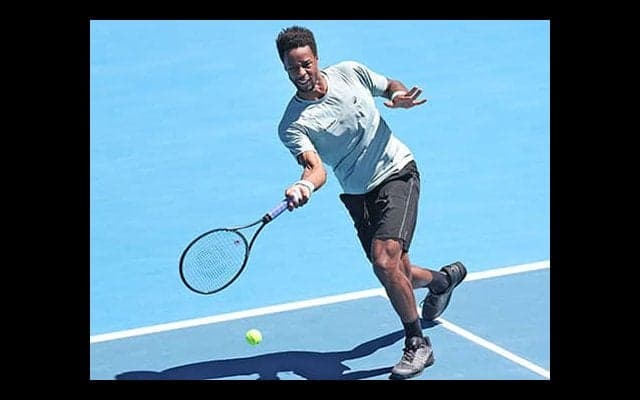  38歳モンフィス 大逆転で初戦突破 