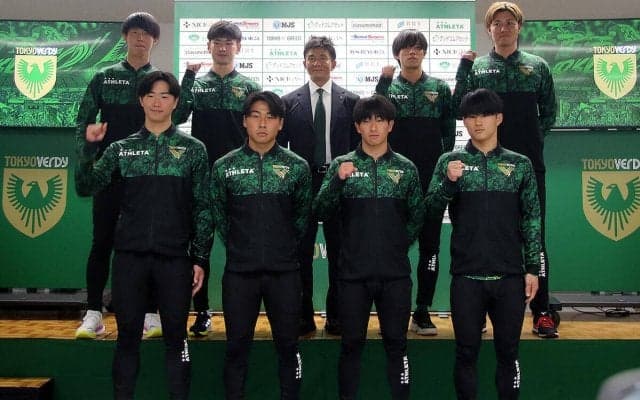 昨季6位からのさらなる躍進期す東京Vが新体制発表会見！　磐田から加入の鈴木海音＆平川怜ら新戦力8名が意気込み