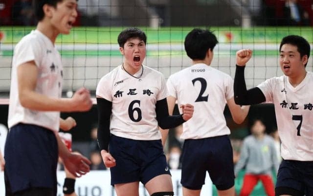 春高バレー　市尼崎が4大会ぶりの4強入り　エースのハントラクル星夏は〝兄弟の夢〟に前進